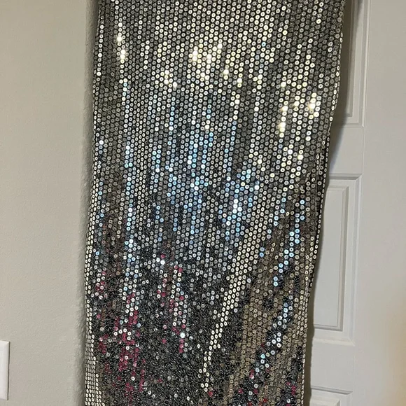 Zara dress - Picture 3 of 6